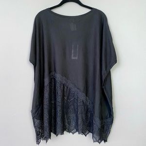 🆕 NWT Love Scarlett Lace Trim Lightweight Knit